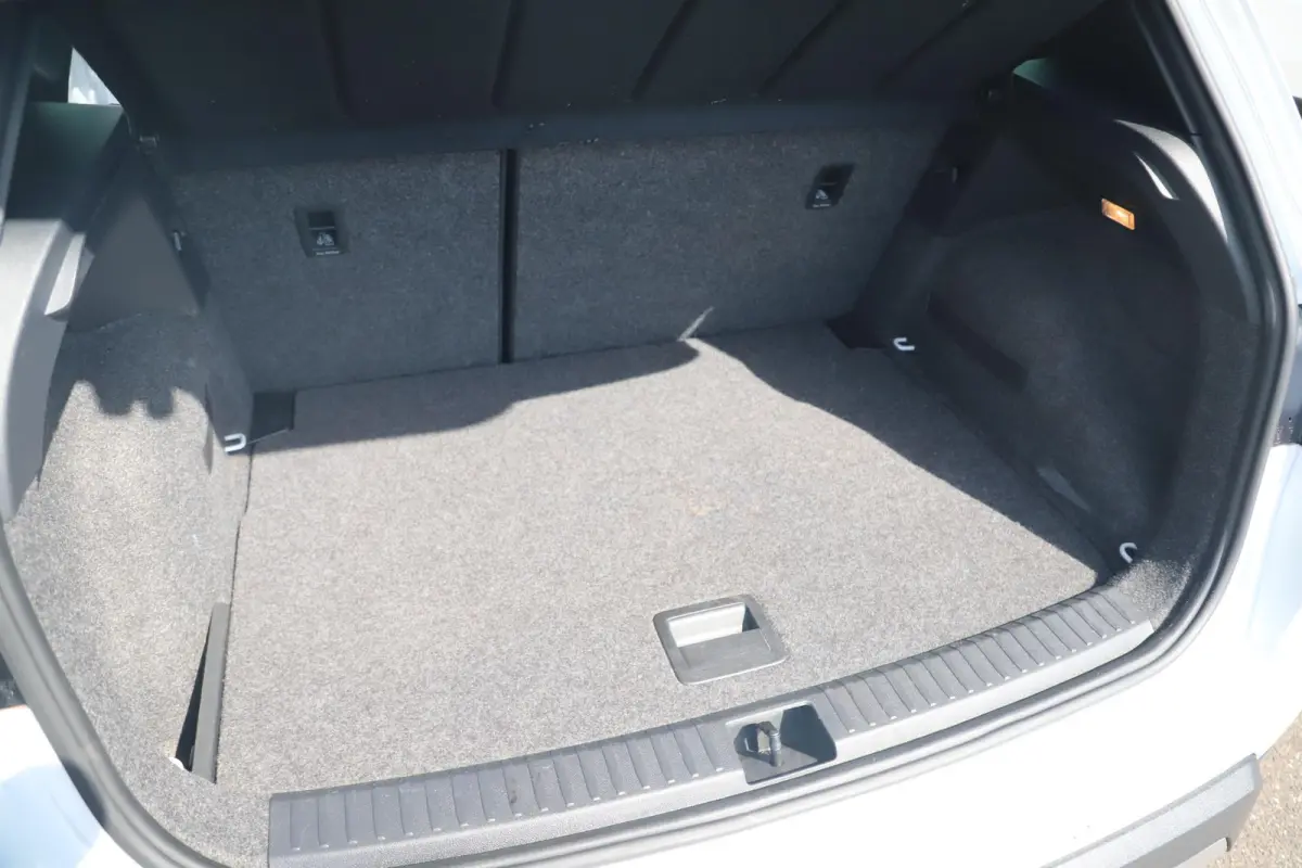 1.0 TSI FR Business Intense Trekhaak Virtual Cockpit Keyless Navigatie Achteruitrijcamera Adaptive Cruise 18 inch LMV
