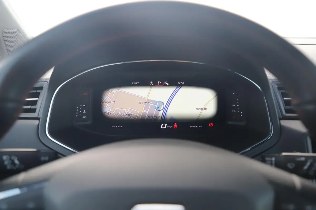 1.0 TSI FR Business Intense Trekhaak Virtual Cockpit Keyless Navigatie Achteruitrijcamera Adaptive Cruise 18 inch LMV