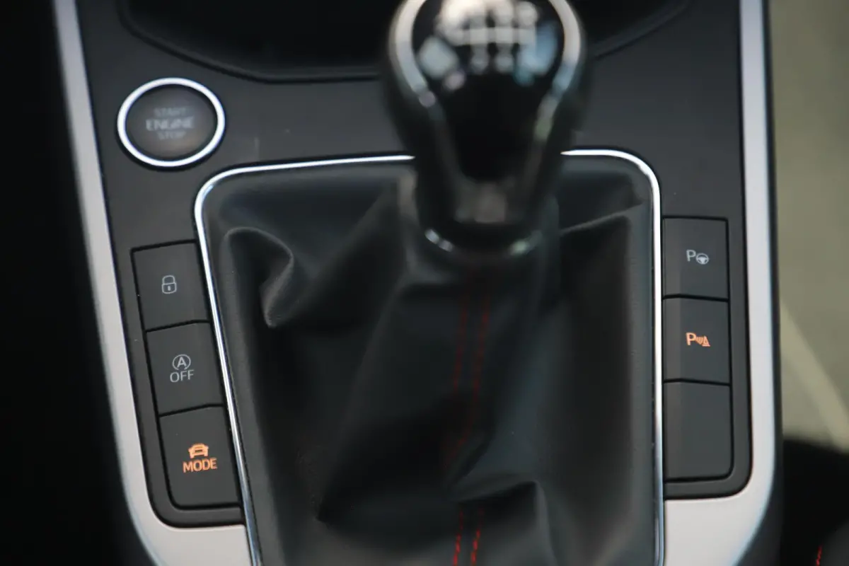 1.0 TSI FR Business Intense Trekhaak Virtual Cockpit Keyless Navigatie Achteruitrijcamera Adaptive Cruise 18 inch LMV