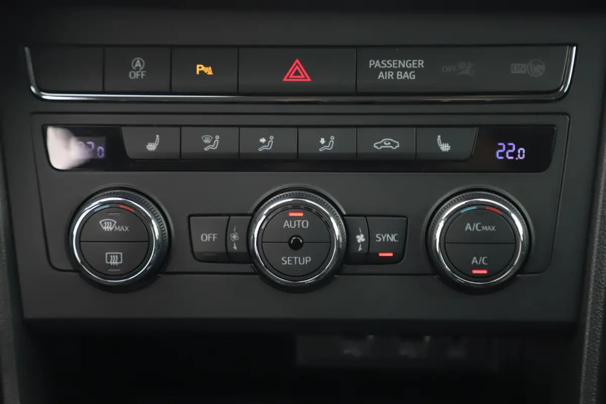 1.0 TSI Style Ultimate Edition Beats 116PK Virtual Cockpit Full LED 17 inch Navigatie Achteruitrijcamera Clima Keyless Stoelverwarming Lane Assist