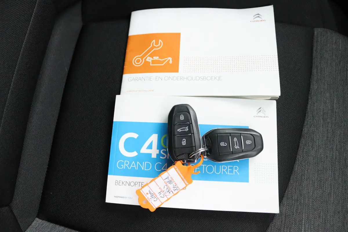 1.2 Business*130PK*NAVI*ECC*CRUISE*CAM*7PERS.*