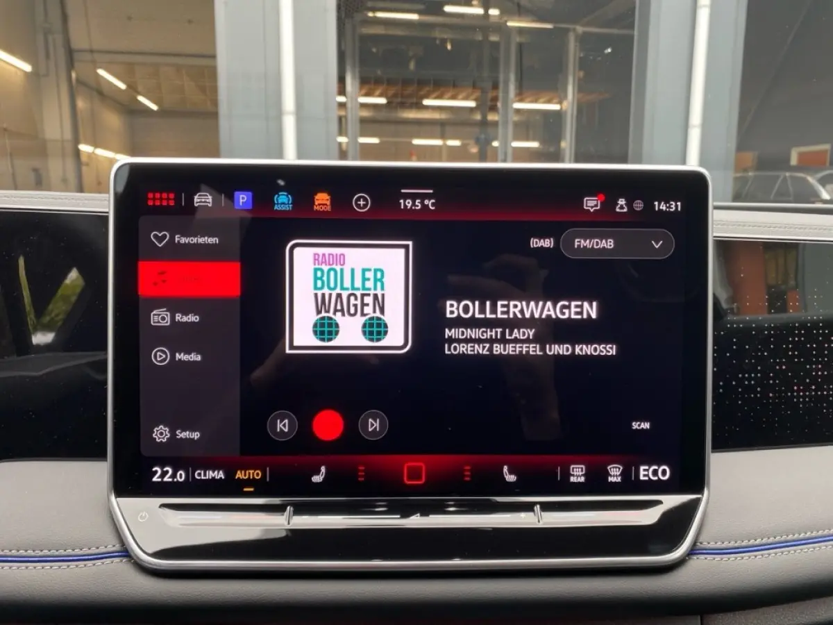 1.5 TSI E-HYBRID R-LINE PANO-DAK/TREKHAAK/CAMERA/CARPLAY/ACC