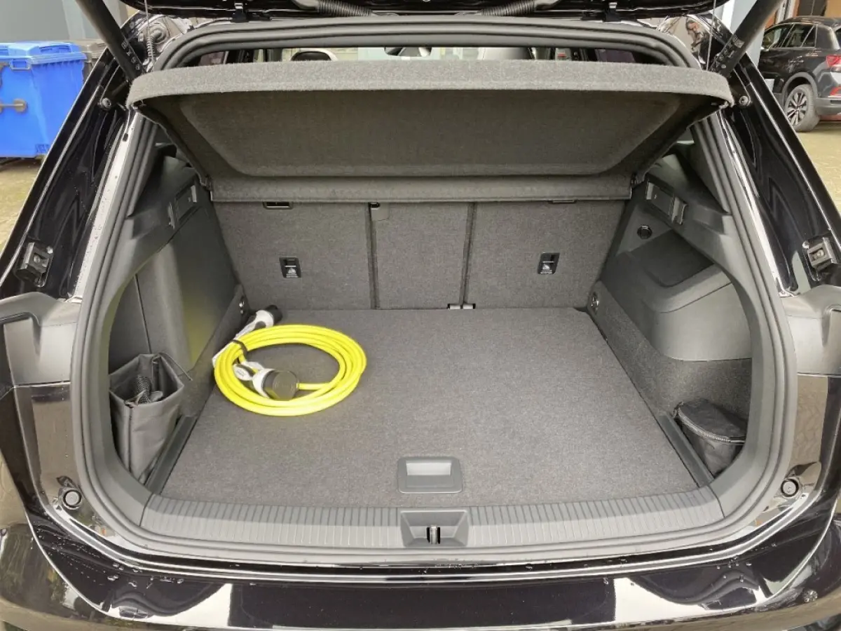 1.5 TSI E-HYBRID R-LINE PANO-DAK/TREKHAAK/CAMERA/CARPLAY/ACC