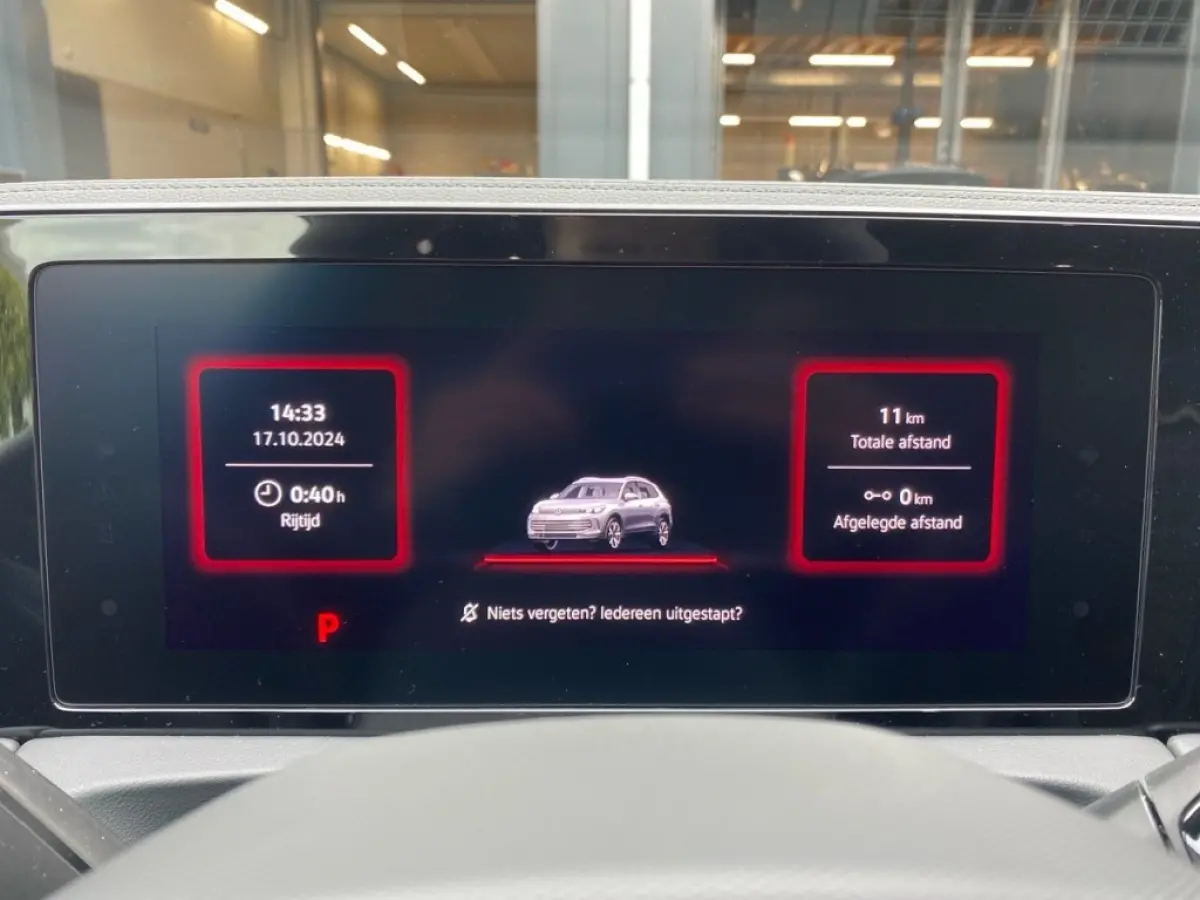 1.5 TSI E-HYBRID R-LINE PANO-DAK/TREKHAAK/CAMERA/CARPLAY/ACC