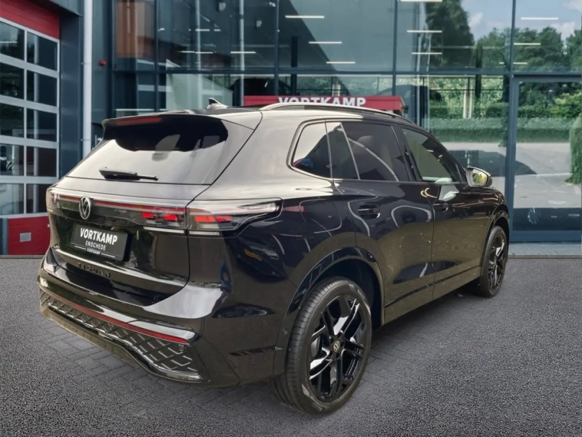 1.5 TSI E-HYBRID R-LINE PANO-DAK/TREKHAAK/CAMERA/CARPLAY/ACC