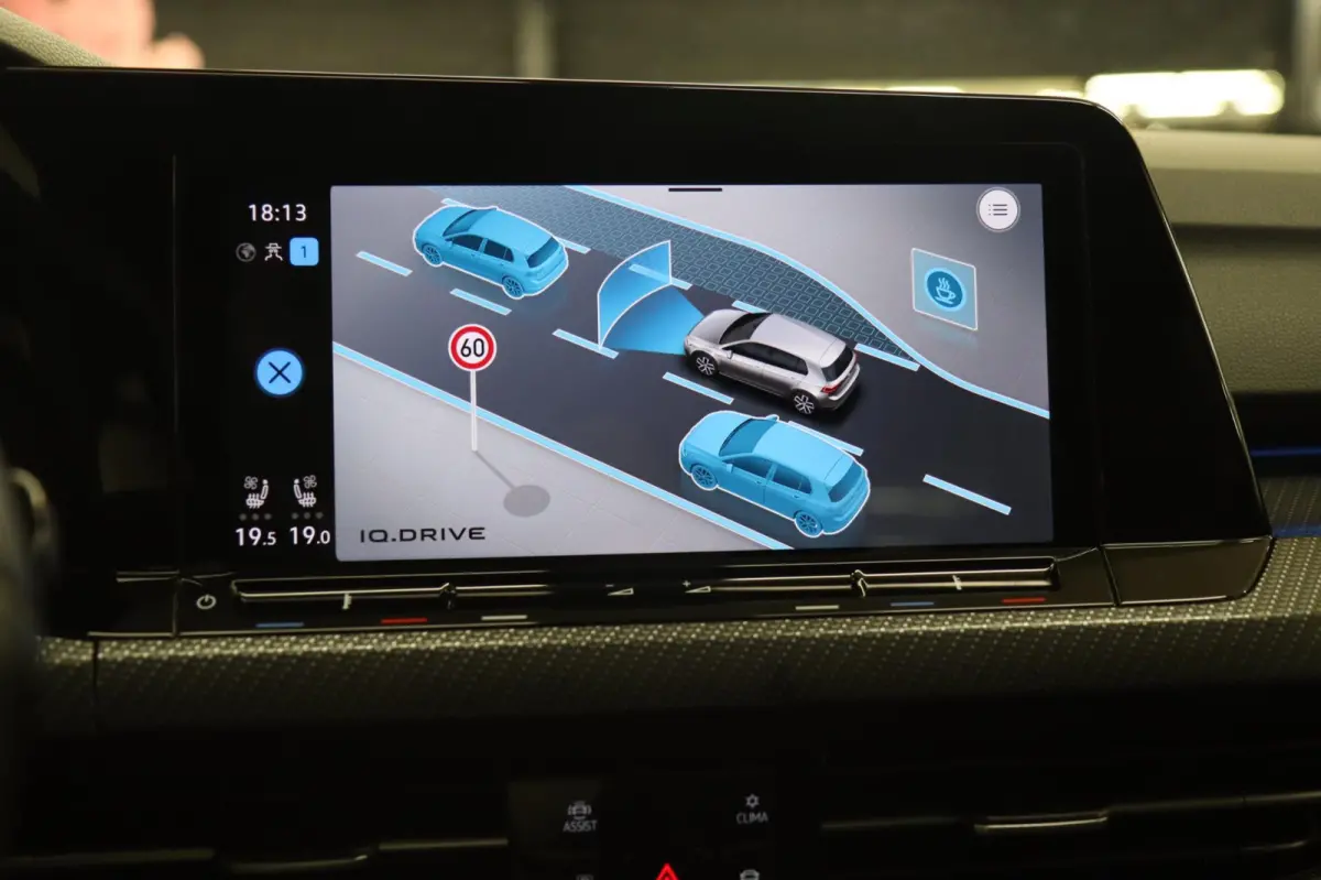 2.0 TSI R 4Motion PERFORMANCE/PANO/HUD/HK/BLINDSPOT/VOL