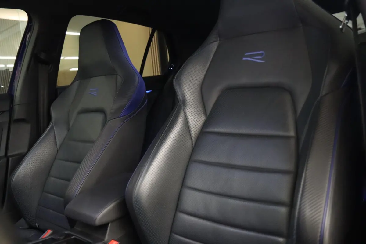 2.0 TSI R 4Motion PERFORMANCE/PANO/HUD/HK/BLINDSPOT/VOL