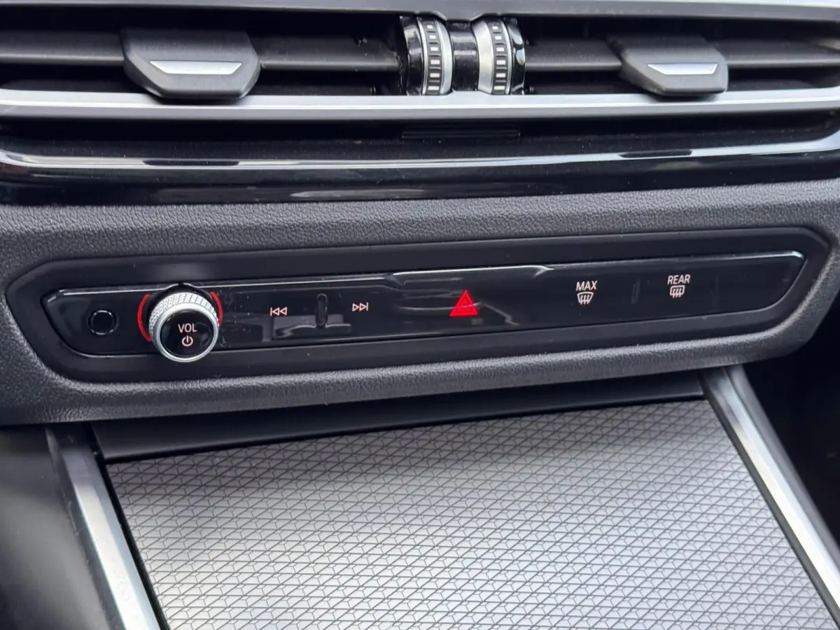 330e Pano/Camera/Sfeer/Leer