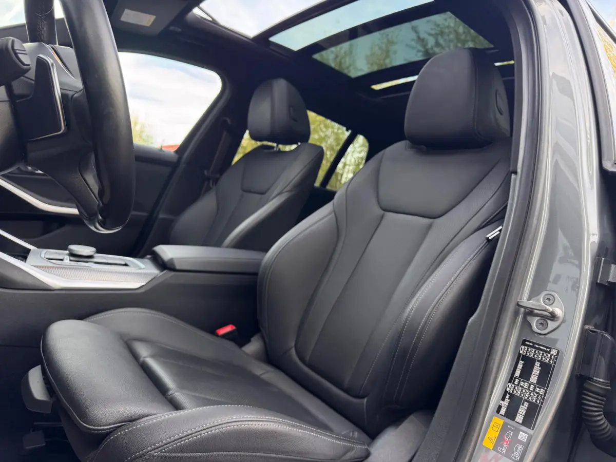 330e Pano/Camera/Sfeer/Leer