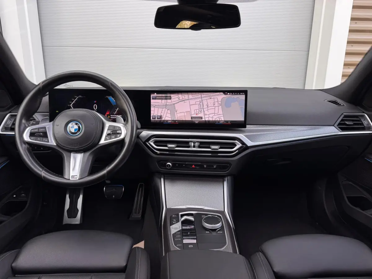 330e Pano/Camera/Sfeer/Leer