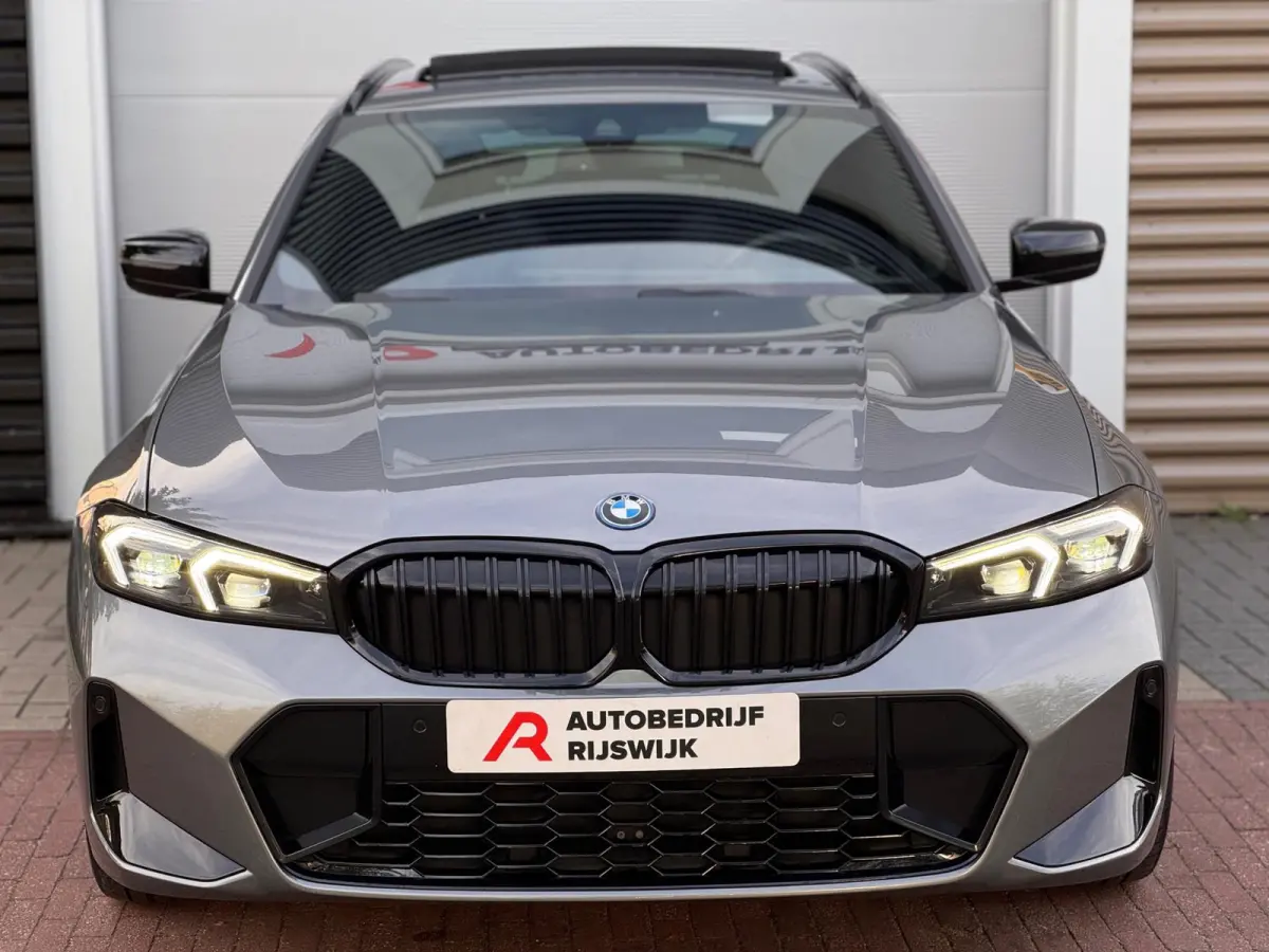 330e Pano/Camera/Sfeer/Leer