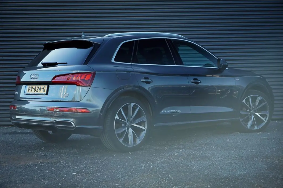 2.0 TDI quattro Sport S Line / Pano / Virtual / Luchtvering