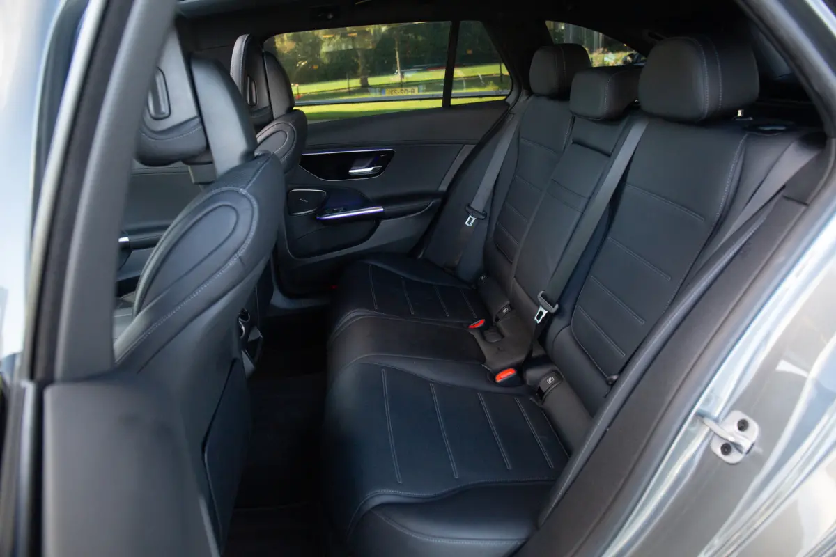 300e Luxury Line , Pano, Stoelventilatie, Adap. Cruise, HUD, Memory