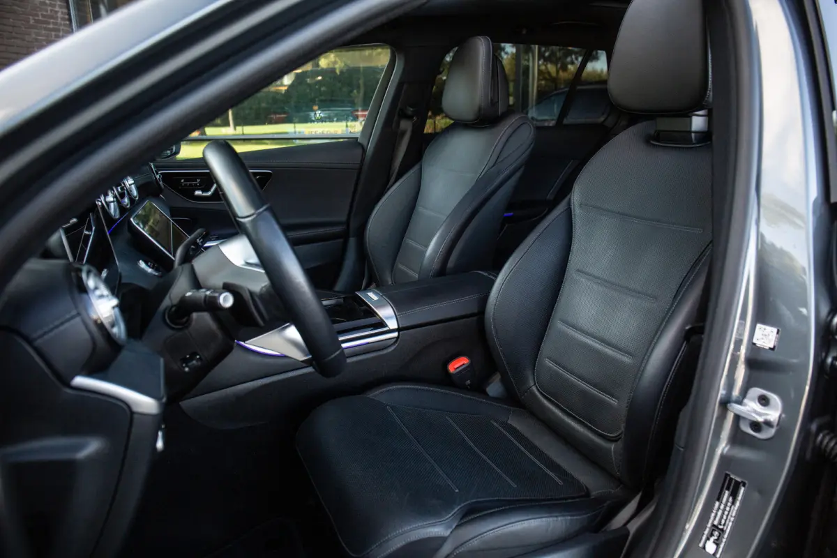 300e Luxury Line , Pano, Stoelventilatie, Adap. Cruise, HUD, Memory