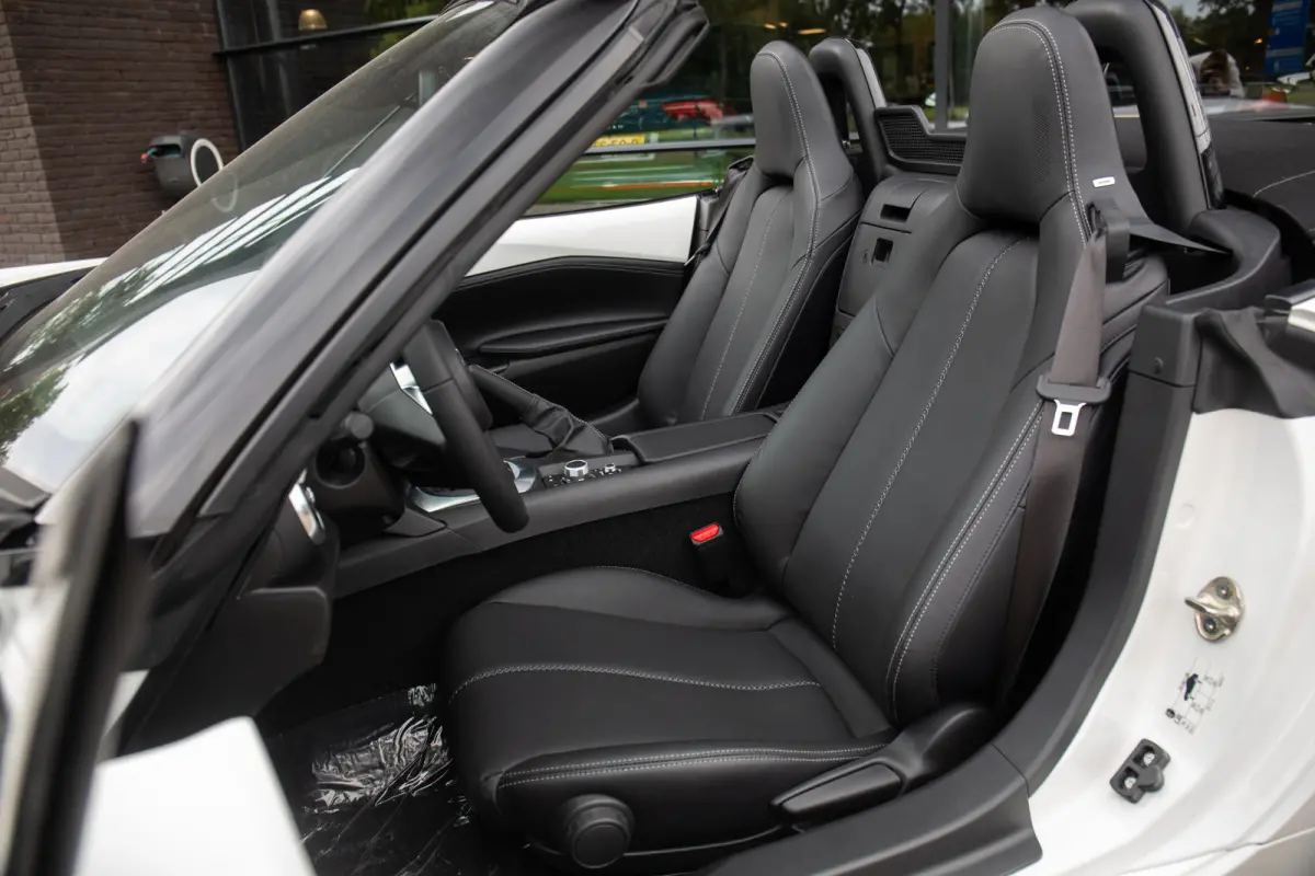 2.0 SkyActiv-G 184 Exclusive Line , Carplay, Achteruitrijcamera, Stoelverwarming, Keyless