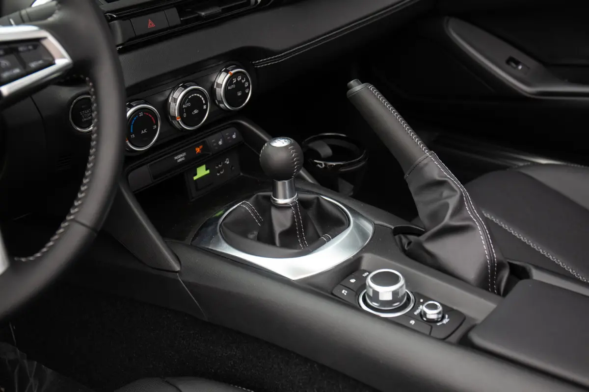 2.0 SkyActiv-G 184 Exclusive Line , Carplay, Achteruitrijcamera, Stoelverwarming, Keyless