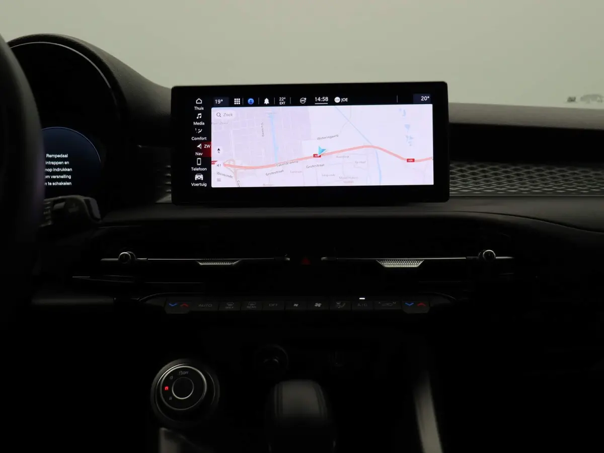 1.5T Hybrid Sprint | ECC | Navigatie | Lichtmetalen velgen | Parkeersensoren | Apple carplay / Android auto
