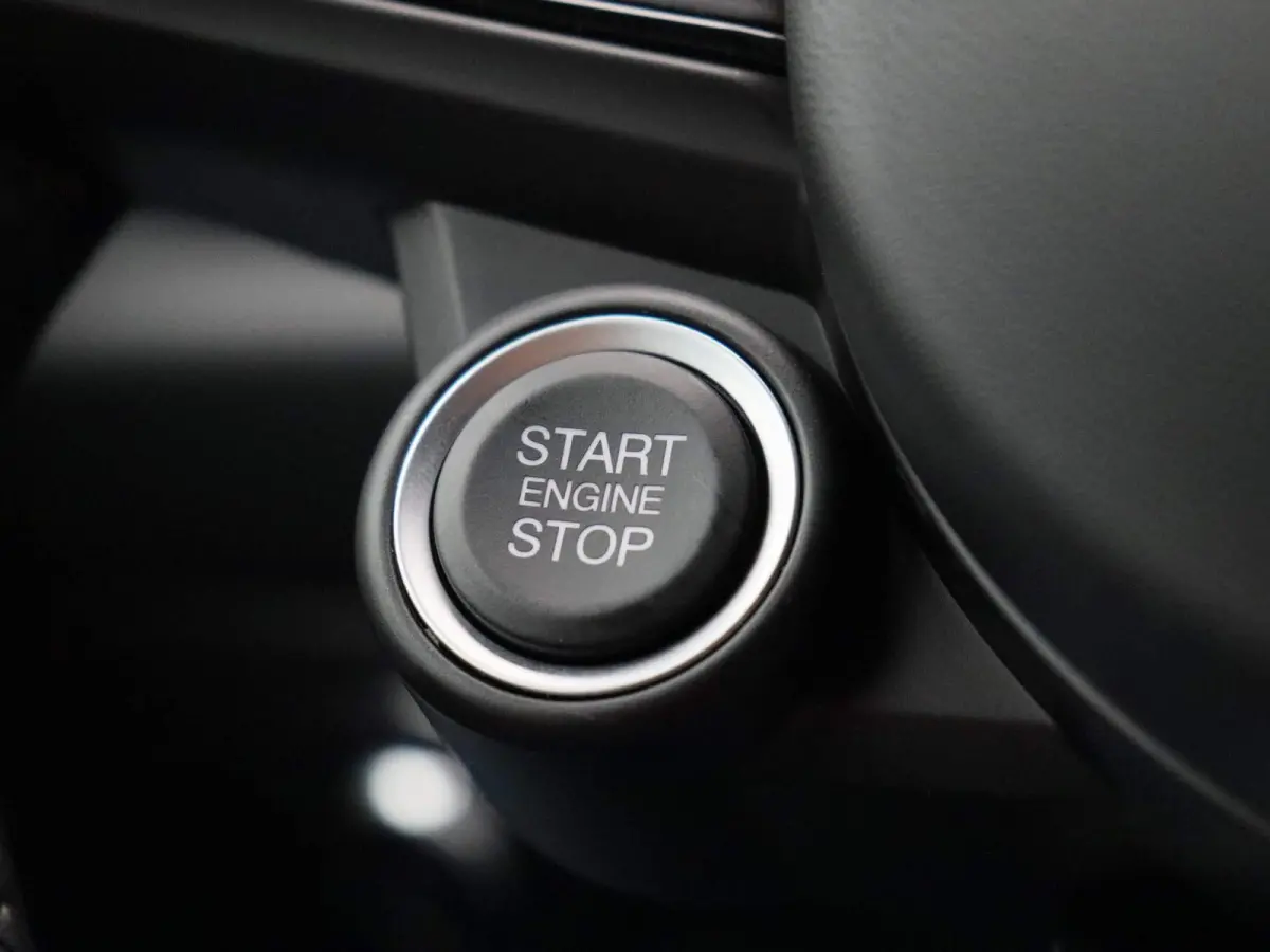 1.5T Hybrid Sprint | ECC | Navigatie | Lichtmetalen velgen | Parkeersensoren | Apple carplay / Android auto