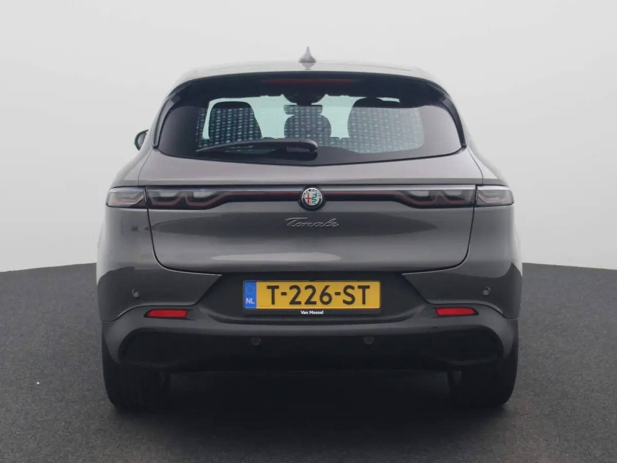 1.5T Hybrid Sprint | ECC | Navigatie | Lichtmetalen velgen | Parkeersensoren | Apple carplay / Android auto