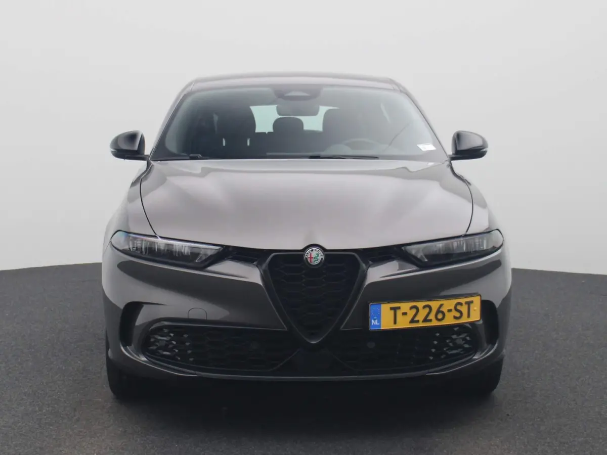 1.5T Hybrid Sprint | ECC | Navigatie | Lichtmetalen velgen | Parkeersensoren | Apple carplay / Android auto