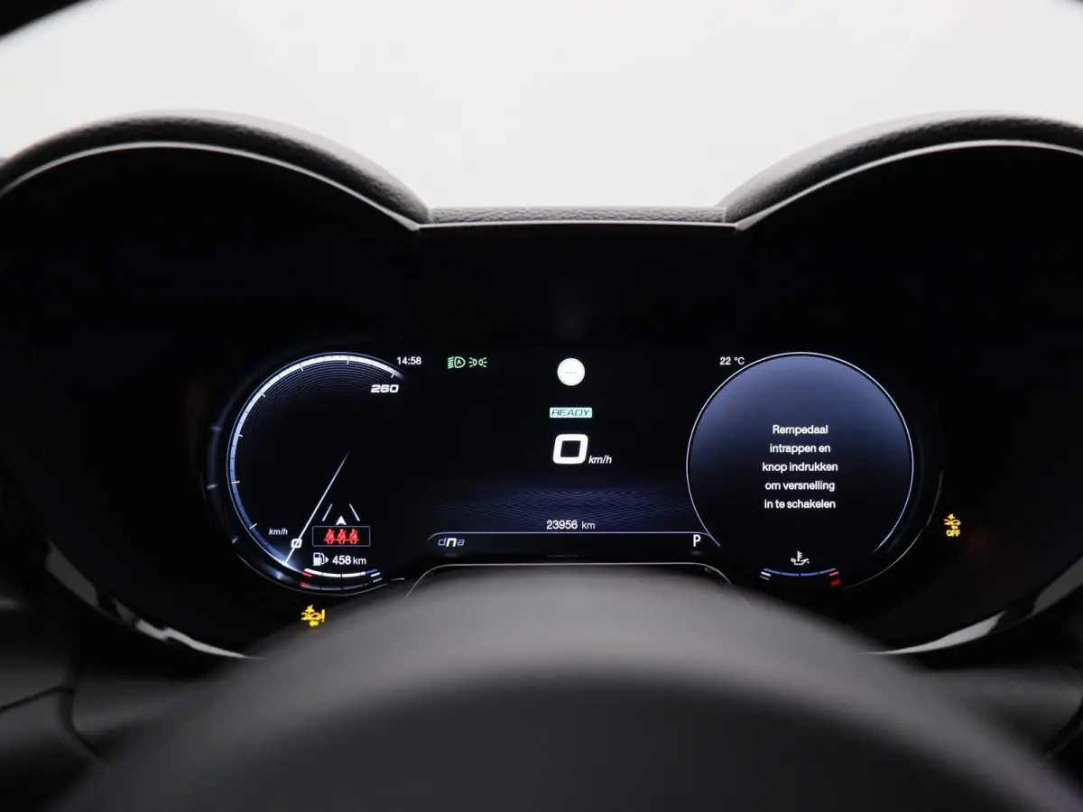 1.5T Hybrid Sprint | ECC | Navigatie | Lichtmetalen velgen | Parkeersensoren | Apple carplay / Android auto