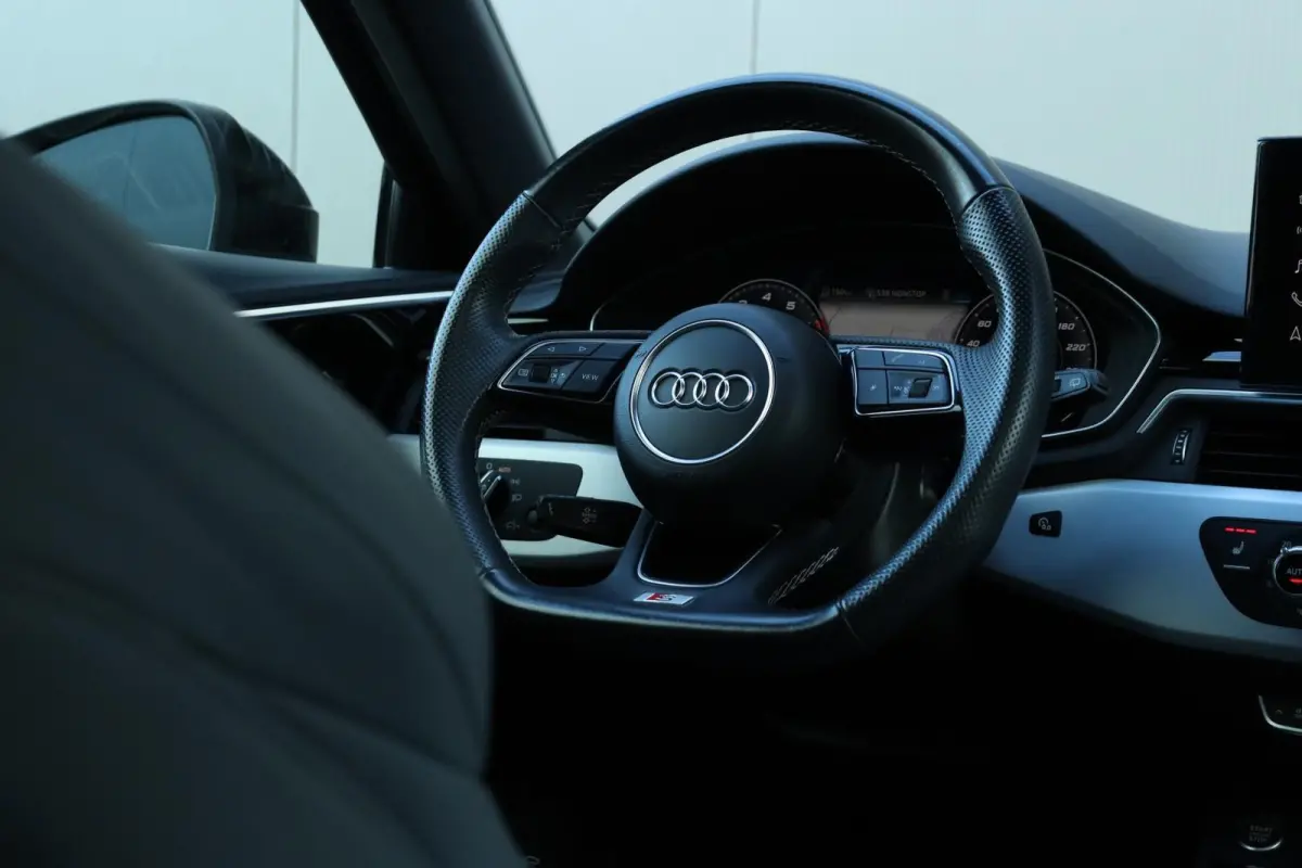 35 TFSI / 2.0 150PK / 3x S-Line / DAB / Pano / Matrix LED / Camera / Trekhaak / Navi / 18"!