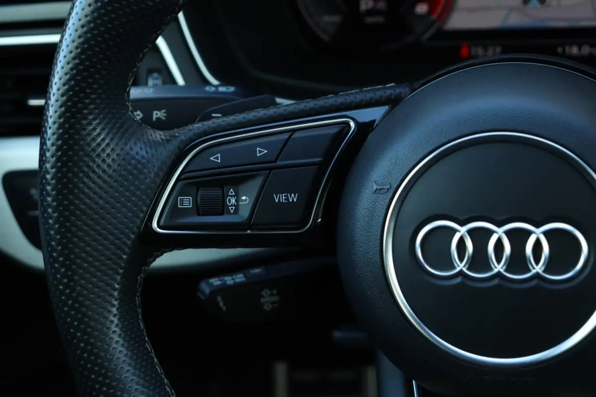 35 TFSI / 2.0 150PK / 3x S-Line / DAB / Pano / Matrix LED / Camera / Trekhaak / Navi / 18"!