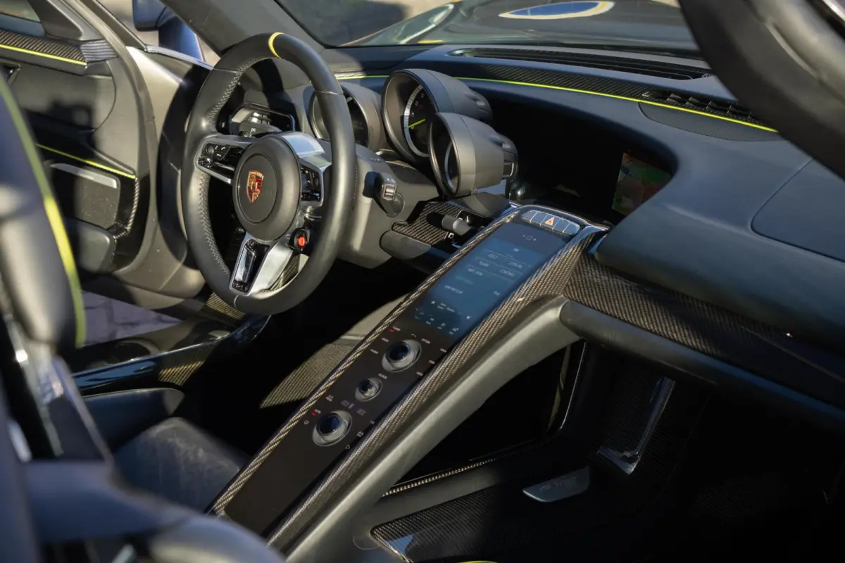 | org. NL | Liquid Silver | Carbon | Lift |Dealer Onderhouden