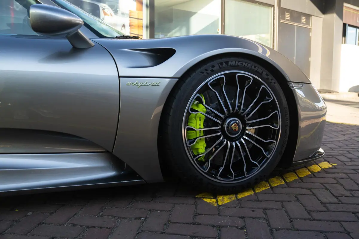 | org. NL | Liquid Silver | Carbon | Lift |Dealer Onderhouden