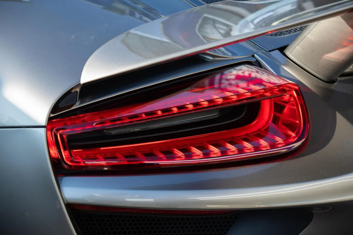 | org. NL | Liquid Silver | Carbon | Lift |Dealer Onderhouden
