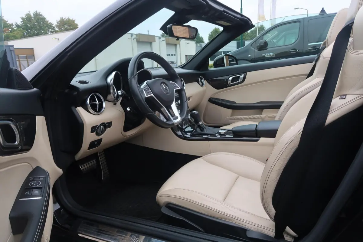 200 Aut AMG NAVIGATIE|AIRSCARF|BLUETOOTH|AIRCO|LED|PDC|LEDER|GOED ONDERHOUDEN