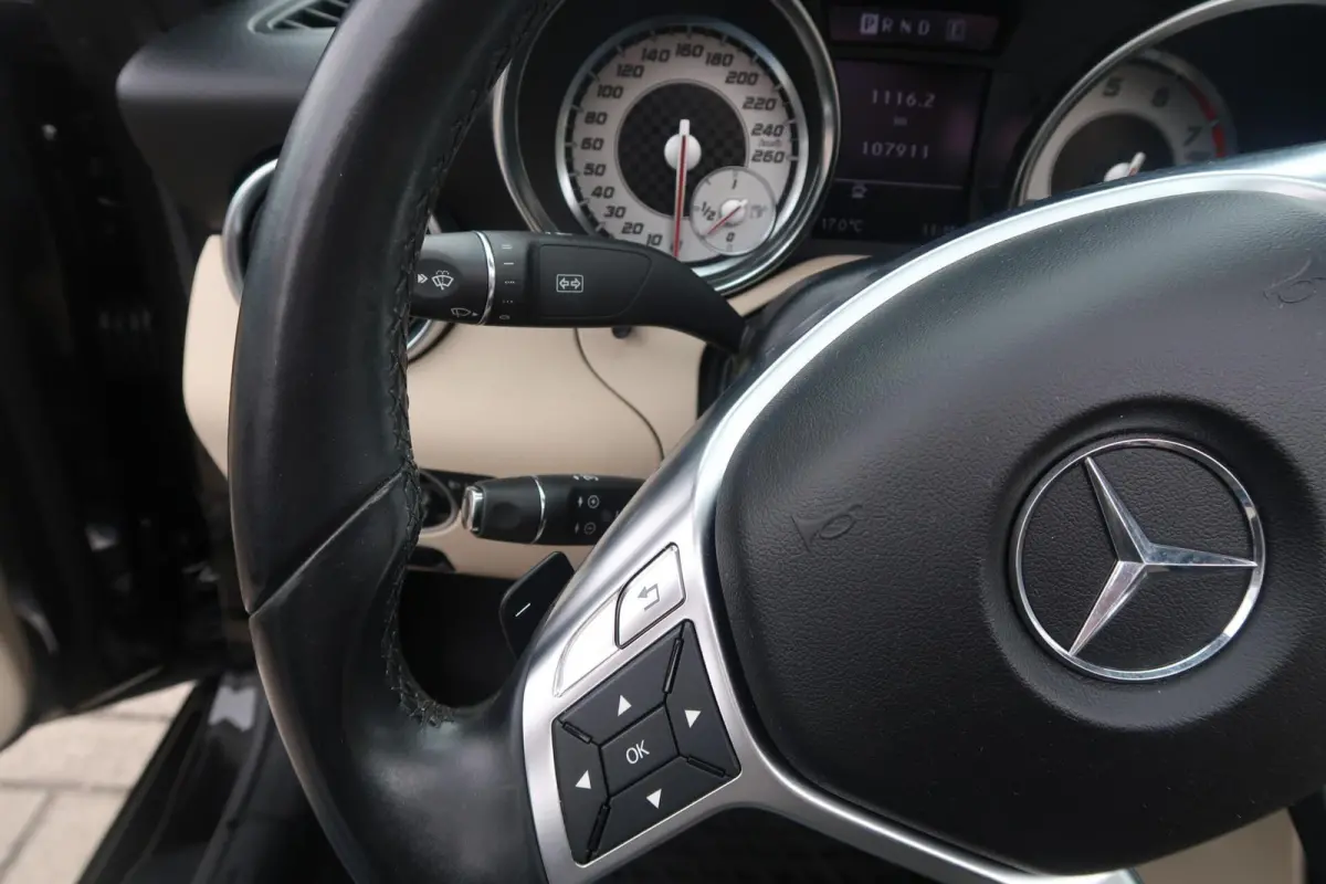 200 Aut AMG NAVIGATIE|AIRSCARF|BLUETOOTH|AIRCO|LED|PDC|LEDER|GOED ONDERHOUDEN