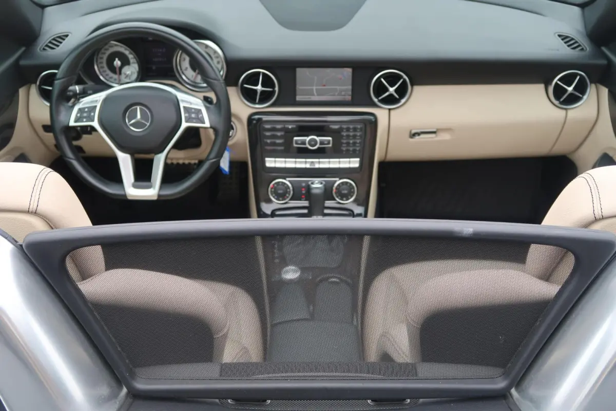 200 Aut AMG NAVIGATIE|AIRSCARF|BLUETOOTH|AIRCO|LED|PDC|LEDER|GOED ONDERHOUDEN