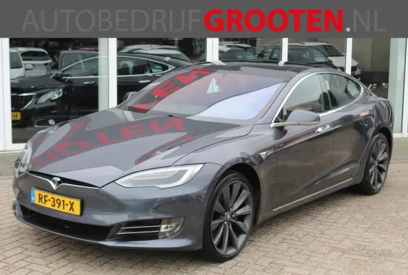 100D