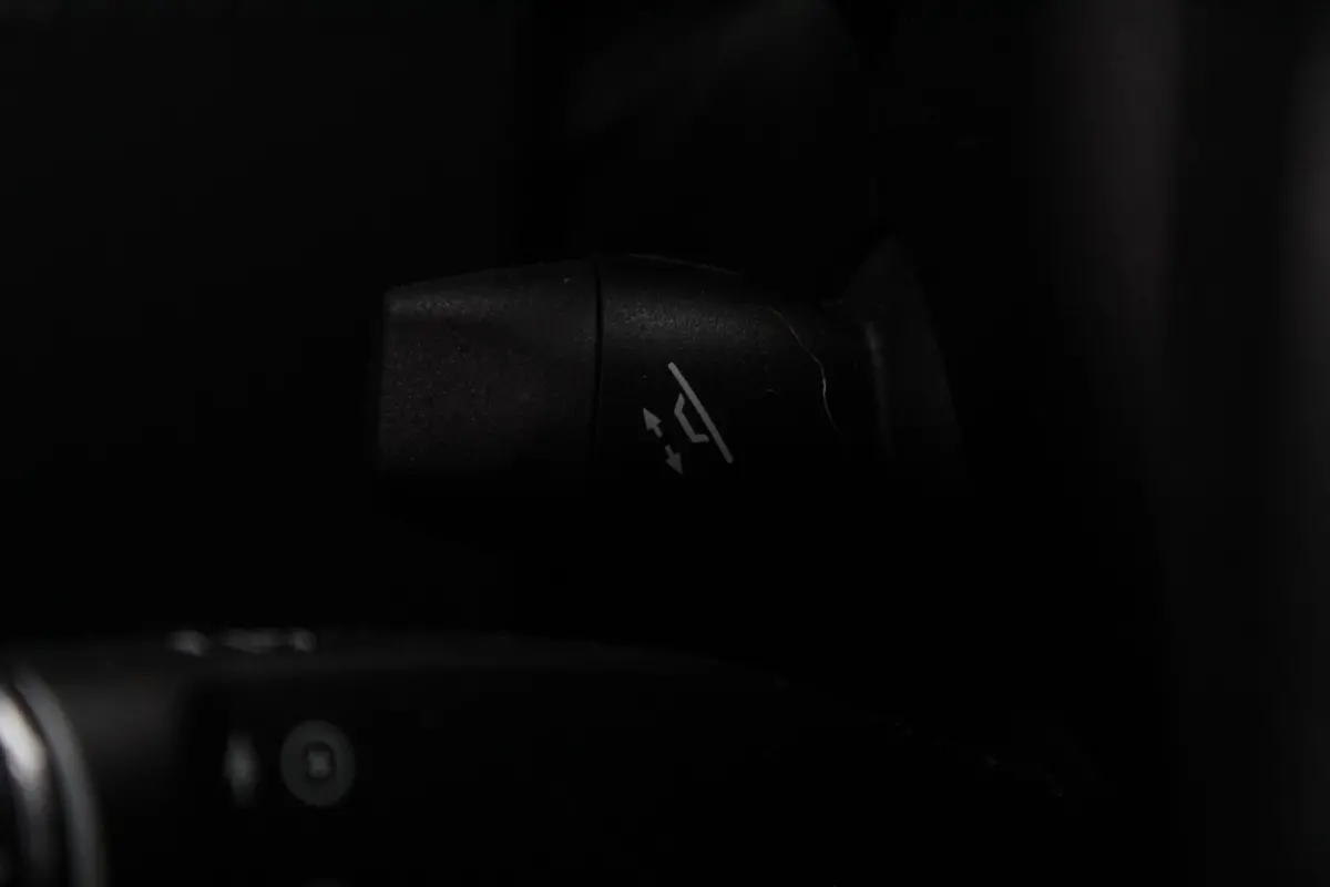 100D