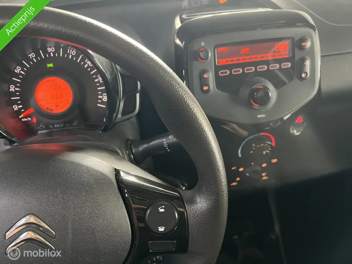 1.0 VTi Feel Airco weinig KM met NAP