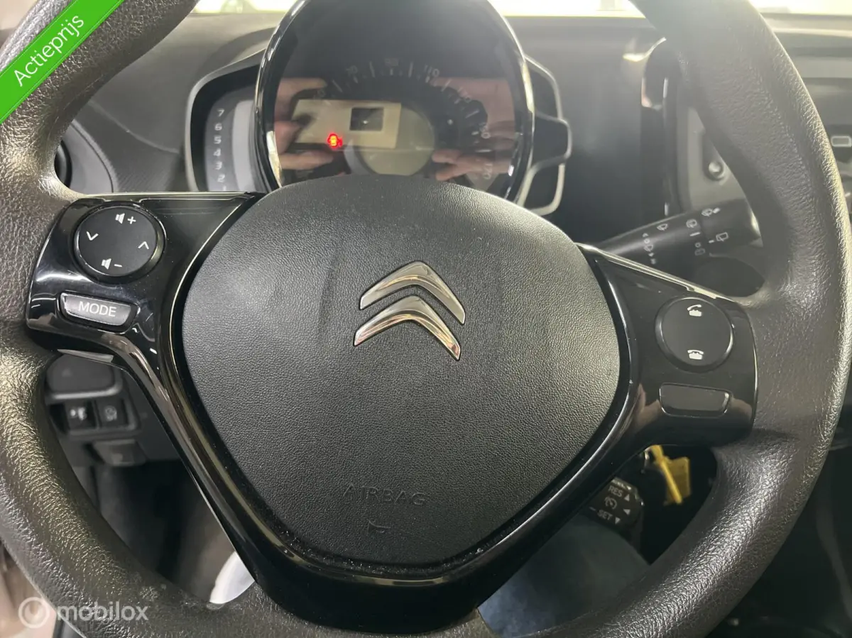 1.0 VTi Feel Airco weinig KM met NAP