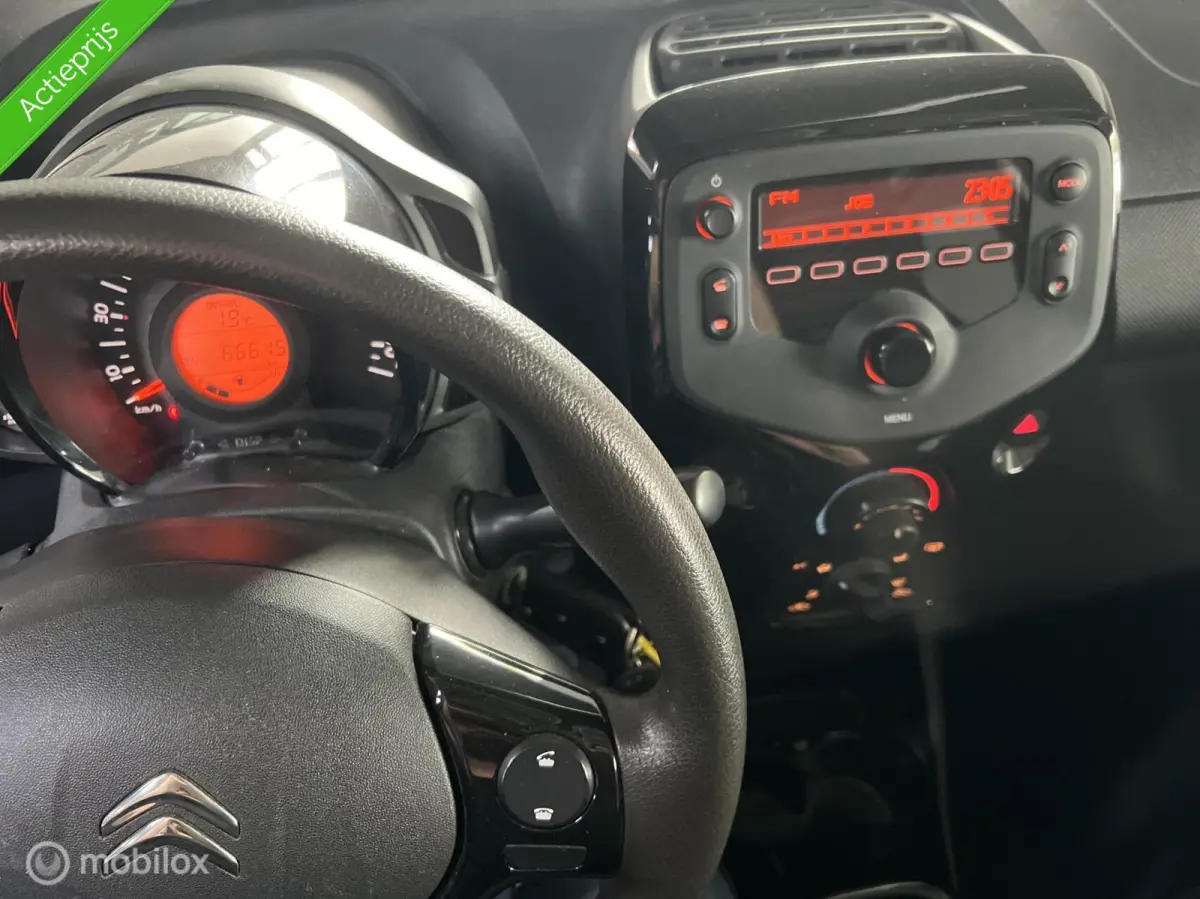 1.0 VTi Feel Airco weinig KM met NAP