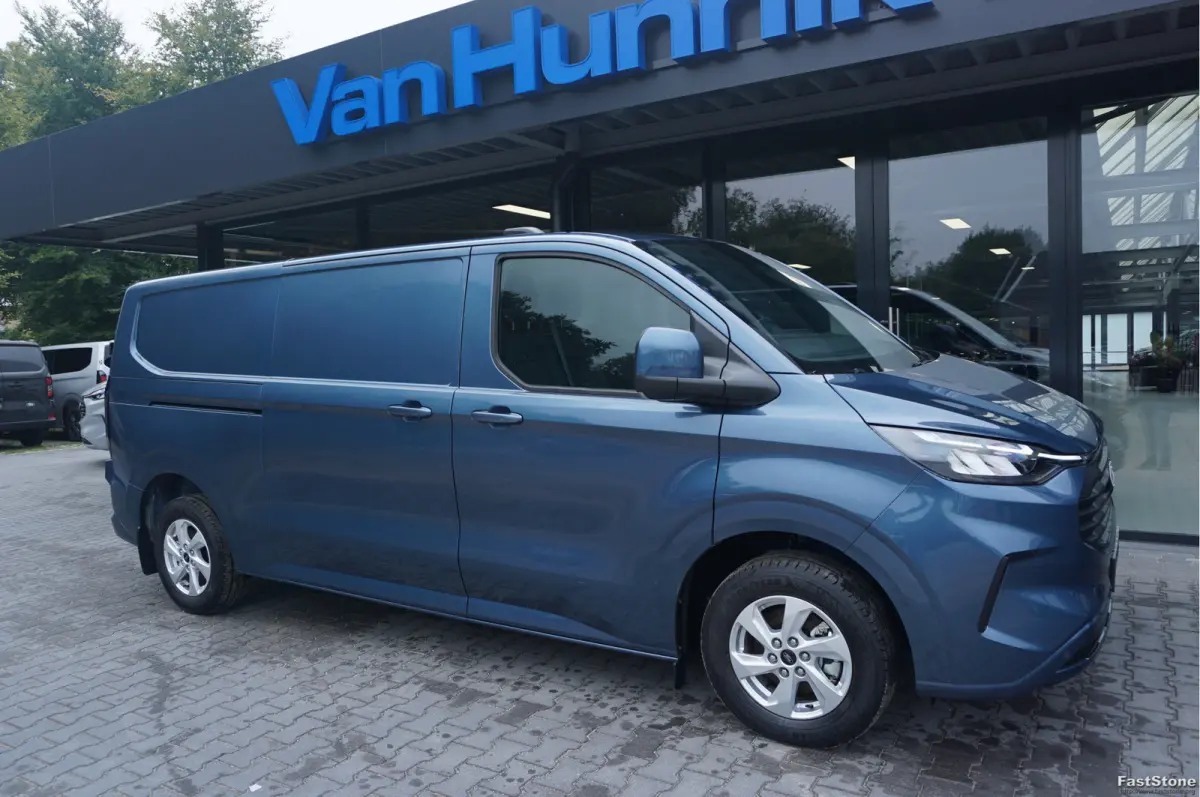 300L 136PK Limited BPM VRIJ!! Navi, Cam, Adap. Cruise, 16" LM!! NR. A222