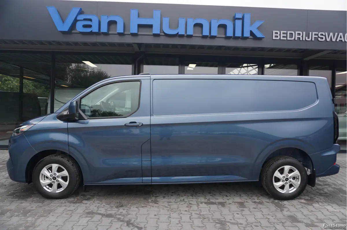 300L 136PK Limited BPM VRIJ!! Navi, Cam, Adap. Cruise, 16" LM!! NR. A222