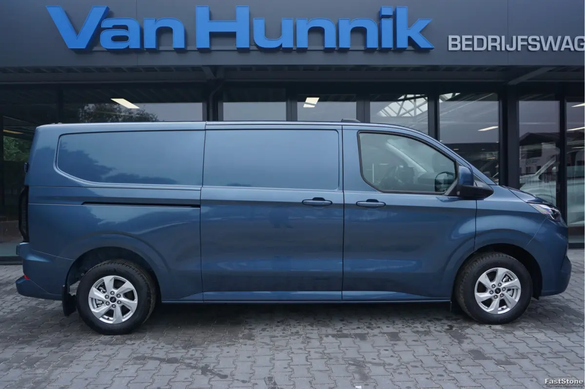 300L 136PK Limited BPM VRIJ!! Navi, Cam, Adap. Cruise, 16" LM!! NR. A224