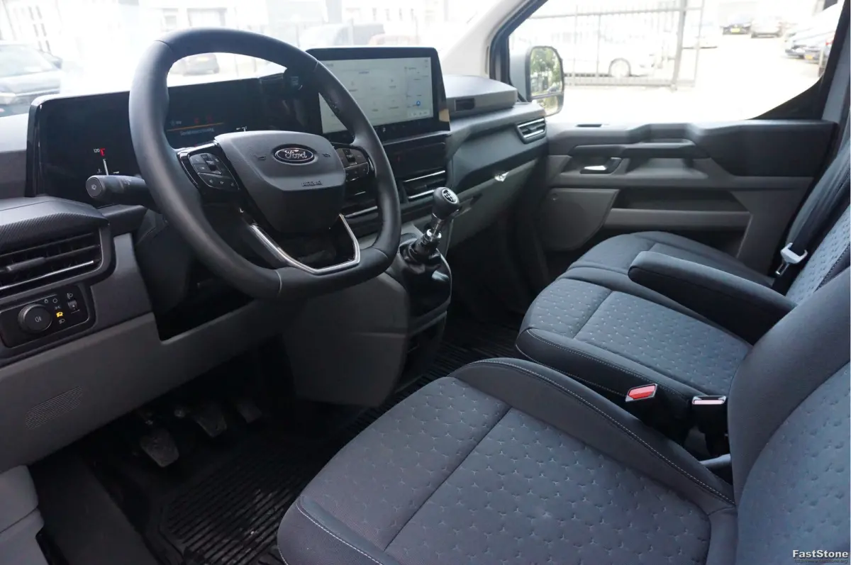 300L 136PK Limited BPM VRIJ!! Navi, Cam, Adap. Cruise, 16" LM!! NR. A250