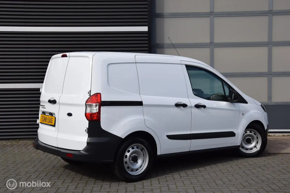 1.5 TDCI Economy Edition Betimmering en Cool & Connected pakket
