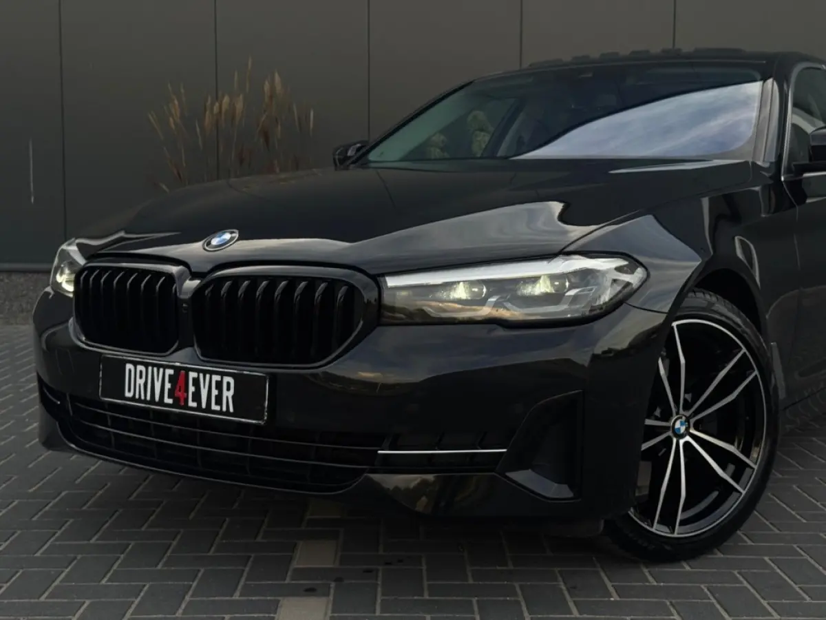 520i High Exe m2021 FULL SCHUIFDAK NAVI CAMERA SPORTVELGEN