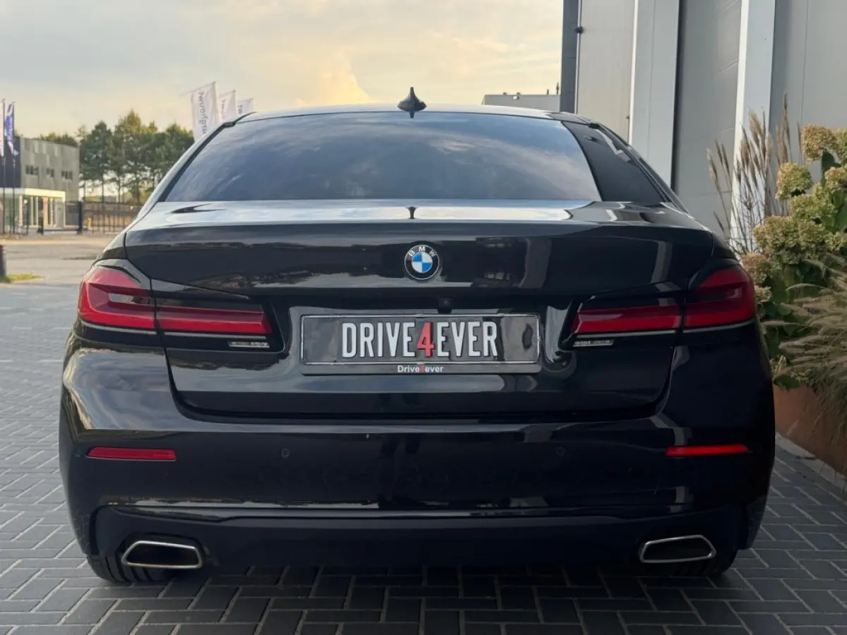520i High Exe m2021 FULL SCHUIFDAK NAVI CAMERA SPORTVELGEN