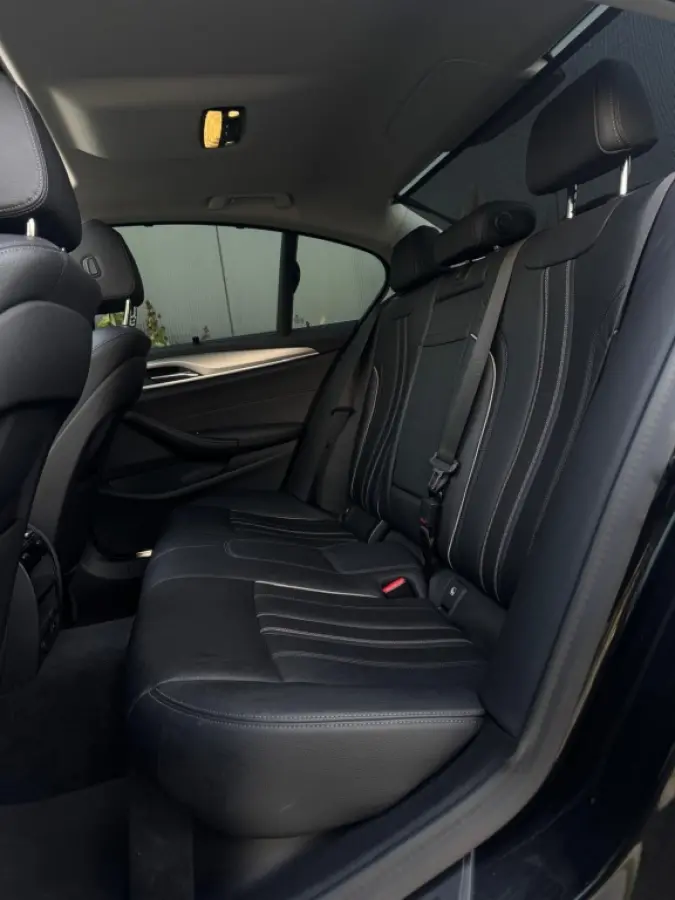 520i High Exe m2021 FULL SCHUIFDAK NAVI CAMERA SPORTVELGEN