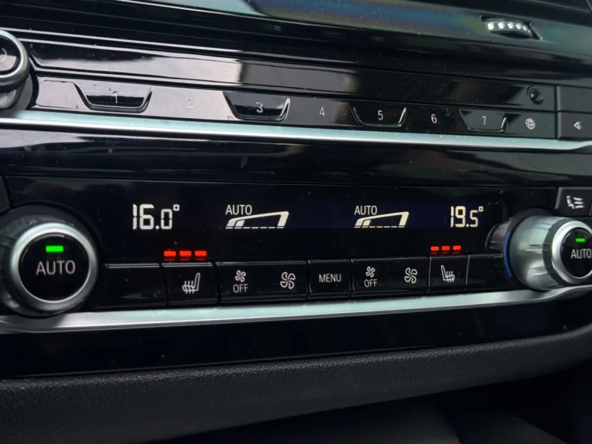 520i High Exe m2021 FULL SCHUIFDAK NAVI CAMERA SPORTVELGEN