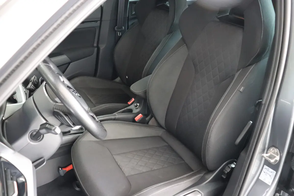 1.0 TSI Sport Business, automaat .