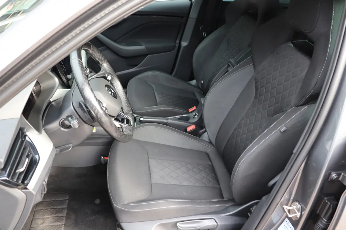 1.0 TSI Sport Business, automaat .