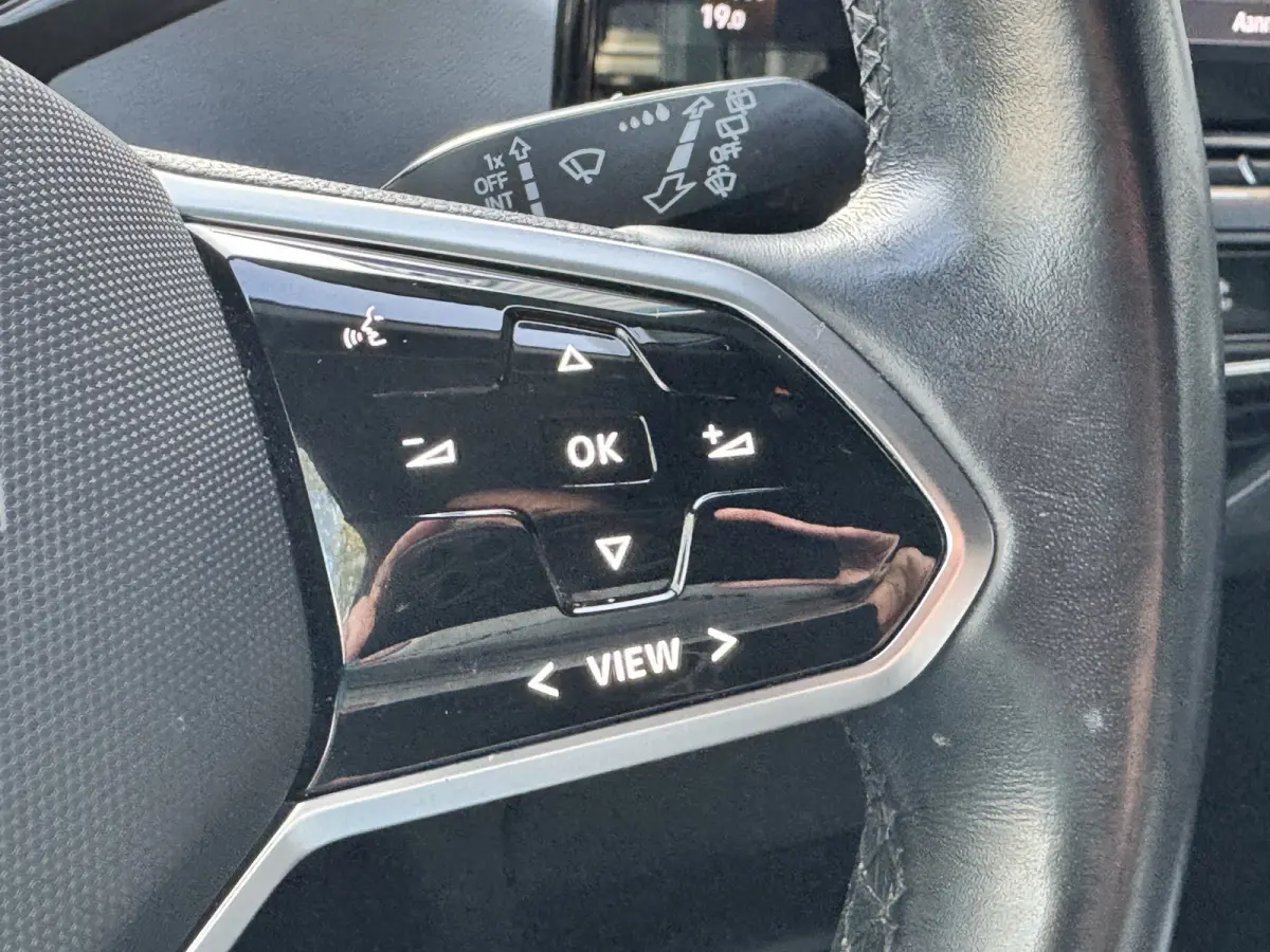 ID.3 Life 58 kWh BTW Auto / AppleCarplay / Stoel en stuurverw / NL Auto Z.G.O.H. € 12.355 Ex BTW